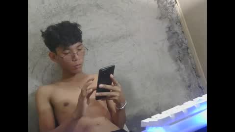 Snapshot of asiancockinsan chatting on 02-21-26, 04:02 Isan online show from 02-21-26, 04:02