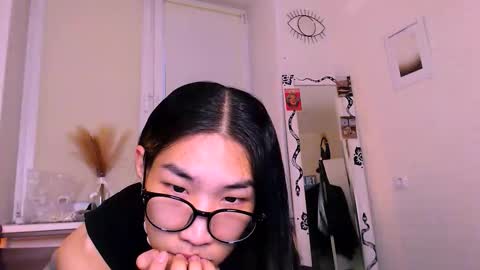 Snapshot of asiancvnt chatting on 11-21-25, 01:21 asiancvnt online show from 11-21-25, 01:21