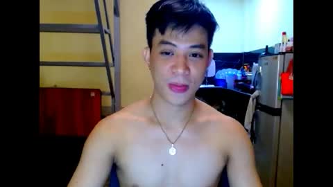Snapshot of asiandreamboyx chatting on 06-11-26, 02:53 asiandreamboyx online show from 06-11-26, 02:53