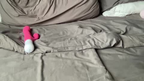 asiangirlandwhiteguy online show from 02-14-25, 08:42