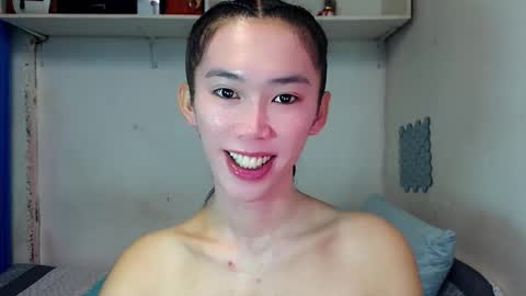 Snapshot of asianqt19 chatting on 11-25-25, 11:16 J A D E online show from 11-25-25, 11:16