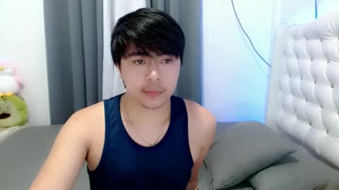Snapshot of asianroy_x chatting on 01-24-25, 12:52 Roy online show from 01-24-25, 12:52