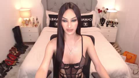 Snapshot of asiantartcummers chatting on 01-04-25, 07:13 Kylie online show from 01-04-25, 07:13