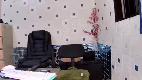 Trish online show from 12-28-24, 01:17