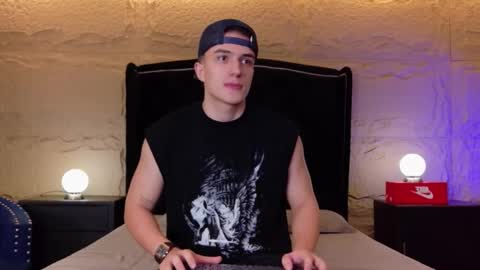 Aslan  online show from 04-17-26, 03:42