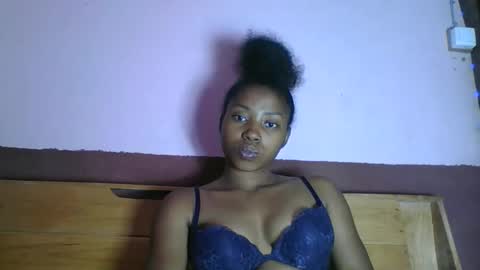 asmiraa online show from 02-20-26, 07:36