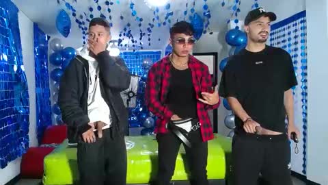 Snapshot of asmodeus7100 chatting on 01-24-25, 12:20 THOMAS AND DAMIAND online show from 01-24-25, 12:20