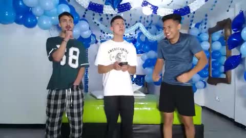 Snapshot of asmodeus7100 chatting on 03-12-25, 03:24 THOMAS AND DAMIAND online show from 03-12-25, 03:24