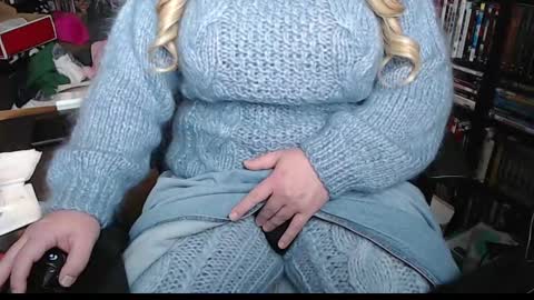 Aspen Vale online show from 02-10-25, 02:48