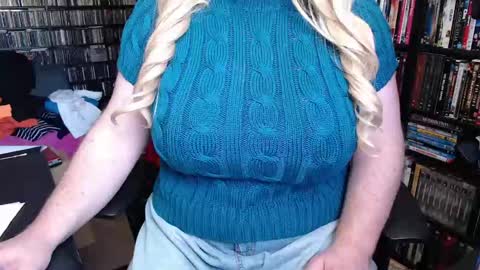 Snapshot of aspen_vale chatting on 05-10-26, 06:35 Aspen Vale online show from 05-10-26, 06:35