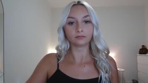 Snapshot of aspenaries chatting on 10-30-25, 02:02 Aspen Aries online show from 10-30-25, 02:02