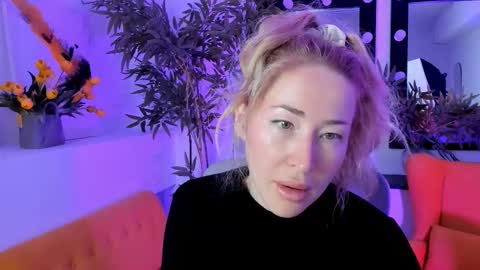 astramonroe online show from 09-25-25, 01:31