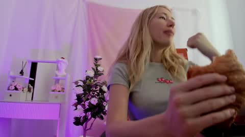 astramonroe online show from 05-22-26, 04:30
