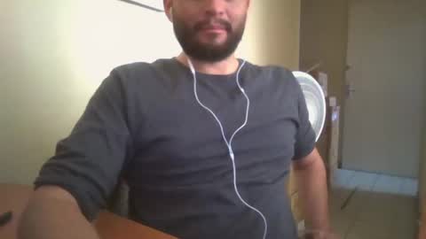 Snapshot of astro_boy_01 chatting on 12-18-24, 09:18 astro_boy_01 online show from 12-18-24, 09:18