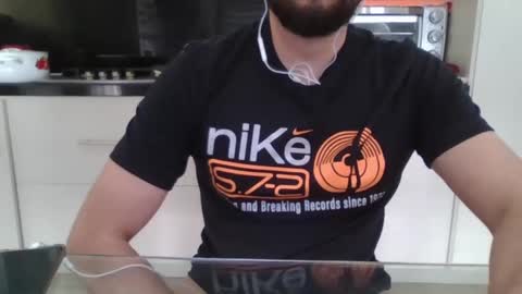 Snapshot of astro_boy_01 chatting on 02-19-25, 06:54 astro_boy_01 online show from 02-19-25, 06:54