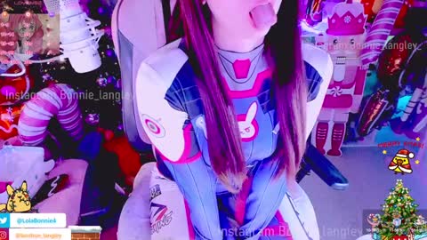 Snapshot of asuka_langleysoryu chatting on 12-13-24, 11:06 Bonnie online show from 12-13-24, 11:06
