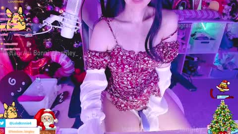 Snapshot of asuka_langleysoryu chatting on 12-26-24, 01:40 Bonnie online show from 12-26-24, 01:40