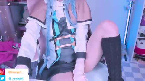 Snapshot of asuka_langleysoryu chatting on 09-15-25, 07:36 Bonnie online show from 09-15-25, 07:36