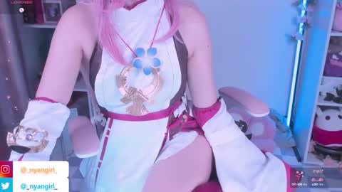 Snapshot of asuka_langleysoryu chatting on 09-17-25, 07:26 Bonnie online show from 09-17-25, 07:26