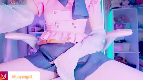 Snapshot of asuka_langleysoryu chatting on 02-09-26, 11:09 Bonnie online show from 02-09-26, 11:09