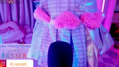 Snapshot of asuka_langleysoryu chatting on 02-14-26, 06:15 Bonnie online show from 02-14-26, 06:15