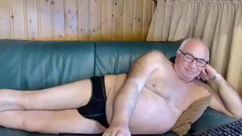 asusandy online show from 03-11-25, 03:02