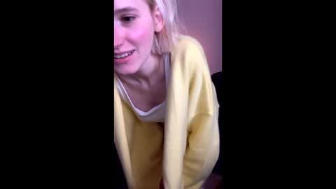 Snapshot of asya_new chatting on 09-13-25, 10:20 asya_new online show from 09-13-25, 10:20