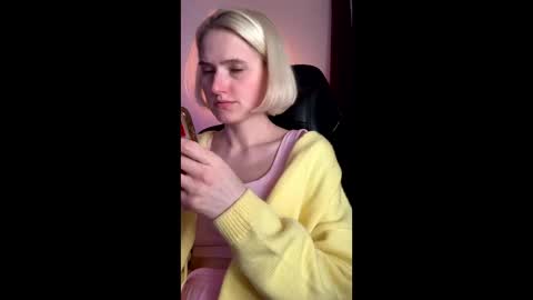 Snapshot of asya_new chatting on 09-18-25, 12:23 asya_new online show from 09-18-25, 12:23