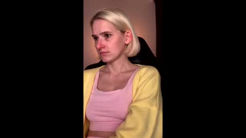 Snapshot of asya_new chatting on 09-25-25, 05:16 asya_new online show from 09-25-25, 05:16