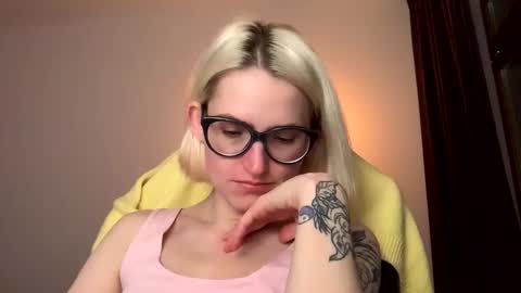Snapshot of asya_new chatting on 10-05-25, 04:16 asya_new online show from 10-05-25, 04:16