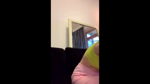 Snapshot of asya_new chatting on 10-06-25, 04:21 asya_new online show from 10-06-25, 04:21