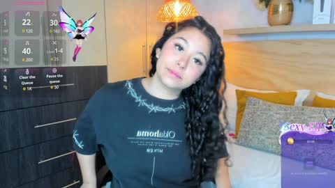 Snapshot of atena_cuteee chatting on 12-30-24, 07:11 sofia online show from 12-30-24, 07:11