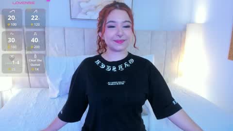 Snapshot of atena_cuteee chatting on 11-15-25, 07:10 sofia online show from 11-15-25, 07:10