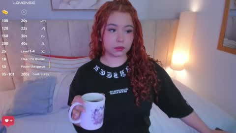 Snapshot of atena_cuteee chatting on 02-04-26, 02:06 sofia online show from 02-04-26, 02:06