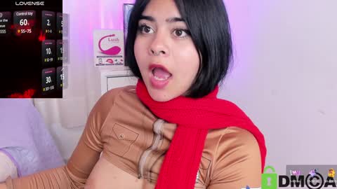 Snapshot of atena_hill chatting on 12-11-24, 12:33 Athena online show from 12-11-24, 12:33