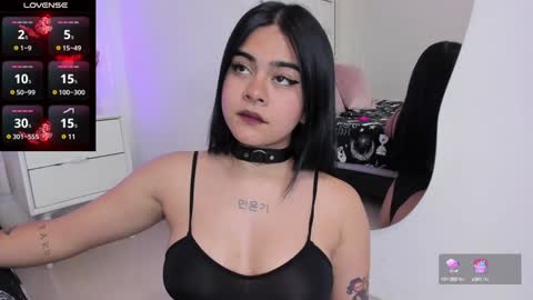 Snapshot of atena_hill chatting on 01-12-25, 08:14 Athena online show from 01-12-25, 08:14