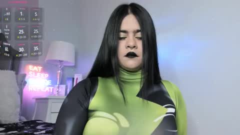 Snapshot of atena_hill chatting on 09-27-25, 08:03 Athena online show from 09-27-25, 08:03