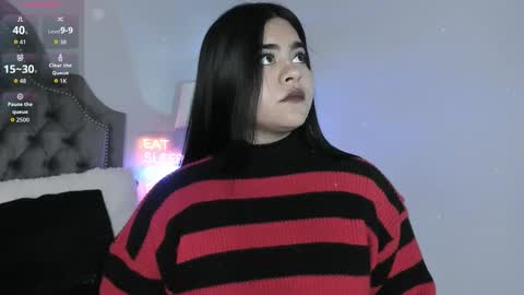 Snapshot of atena_hill chatting on 10-06-25, 07:33 Athena online show from 10-06-25, 07:33