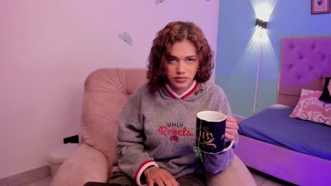 ATENA online show from 01-06-25, 02:25