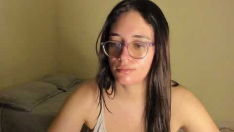 Snapshot of atenas__05 chatting on 07-20-26, 10:39 atenas online show from 07-20-26, 10:39