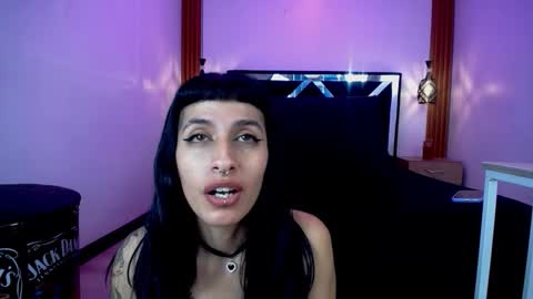 Snapshot of atenea_420 chatting on 02-26-26, 01:43 COLOMBIA online show from 02-26-26, 01:43
