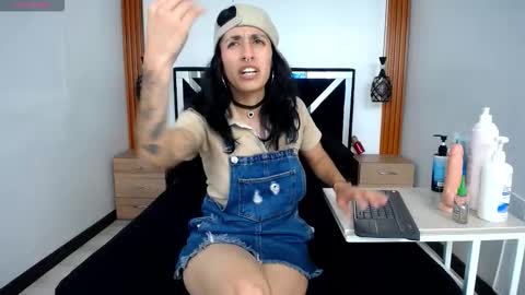 Snapshot of atenea_420 chatting on 03-12-26, 07:31 COLOMBIA online show from 03-12-26, 07:31