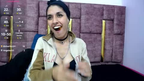 Snapshot of atenea_420 chatting on 05-07-26, 05:35 COLOMBIA online show from 05-07-26, 05:35