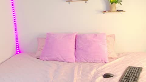 ATENEA MAKRI online show from 01-28-25, 11:50