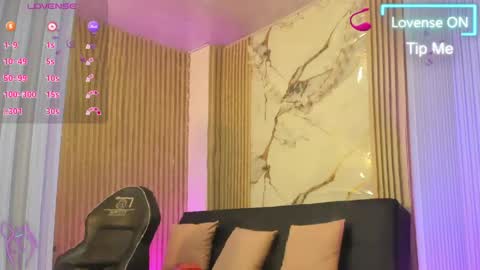 Snapshot of athenaa_tay chatting on 06-05-26, 06:52 Atenea online show from 06-05-26, 06:52