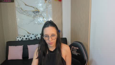 Atenea online show from 07-01-26, 03:19