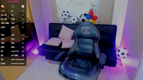 Atenea online show from 07-04-26, 03:13