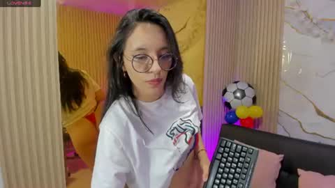 Atenea online show from 07-10-26, 03:33