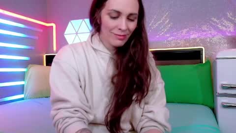 Snapshot of athenaautumn chatting on 06-03-26, 02:36 Athena Autumn online show from 06-03-26, 02:36