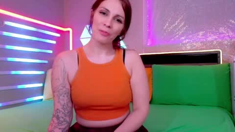 Snapshot of athenaautumn chatting on 06-05-26, 02:51 Athena Autumn online show from 06-05-26, 02:51